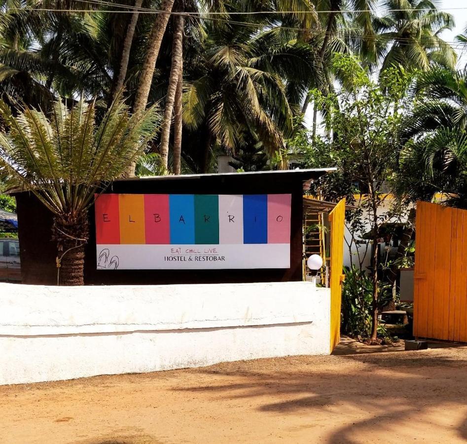 El Barrio Hostel Anjuna Bagian luar foto