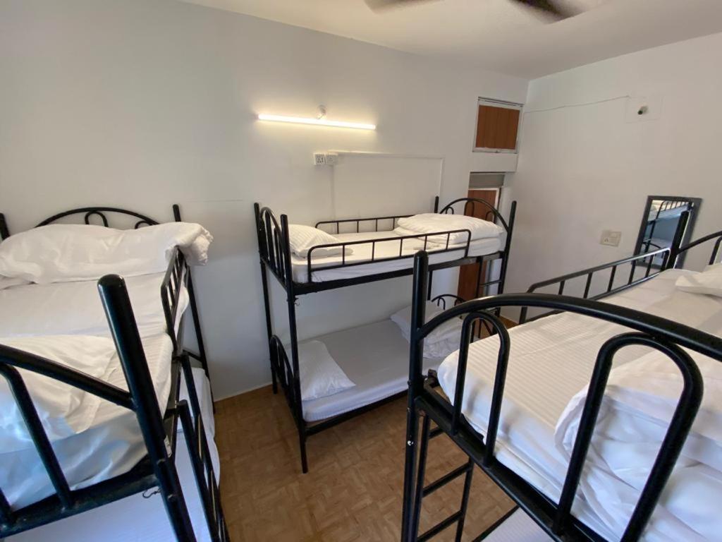 El Barrio Hostel Anjuna Bagian luar foto