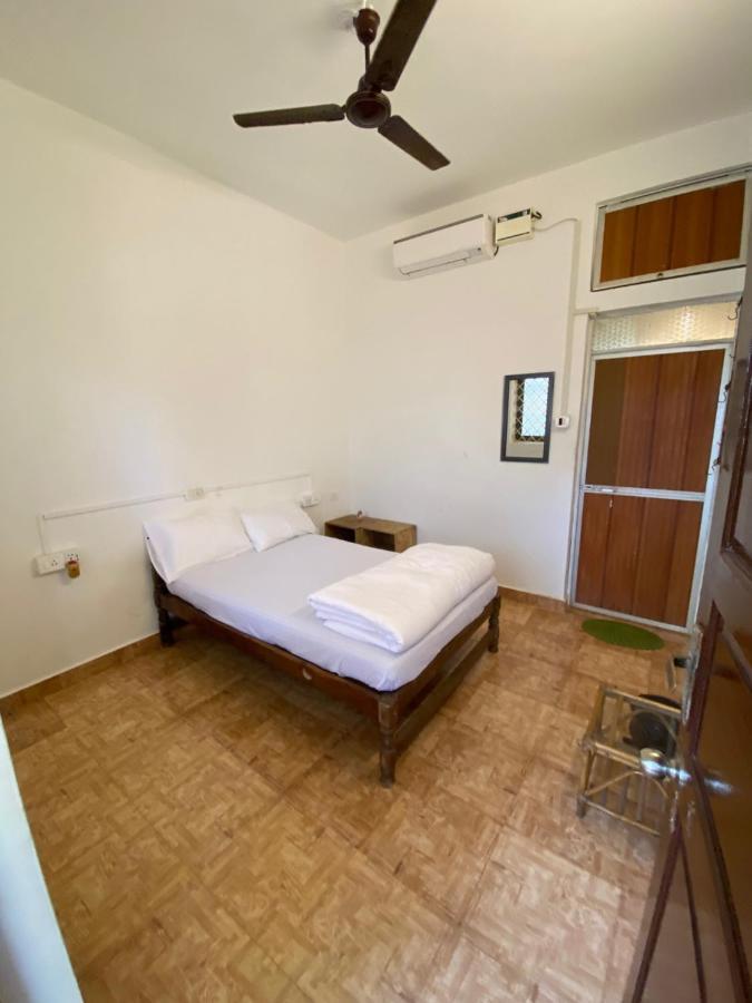 El Barrio Hostel Anjuna Bagian luar foto